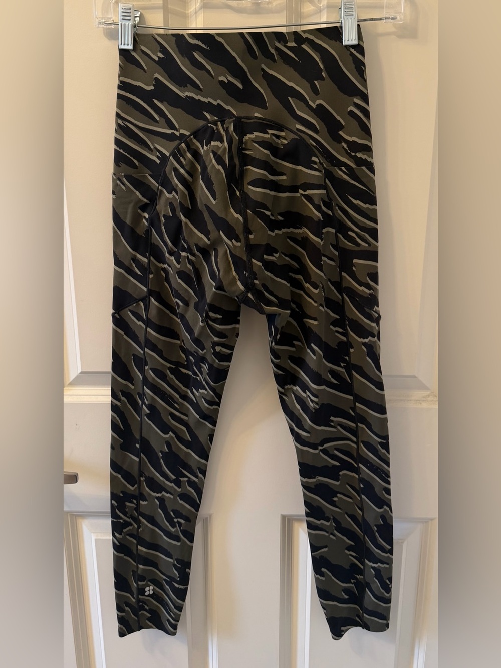 Sweaty Betty High Waisted 7/8 Printed Workout Leggings, Green/Black, XS - Picture 7 of 11